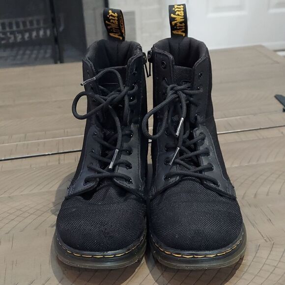 Dr. Martens Combs Y Black Boots Sz  5 - Picture 4 of 13